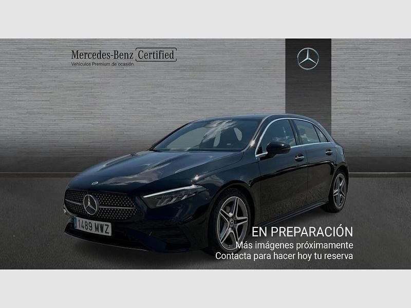 Negro Usado 2024 Mercedes A180 Berlina | 32.490 € (Precio justo) - Imagen 1/4