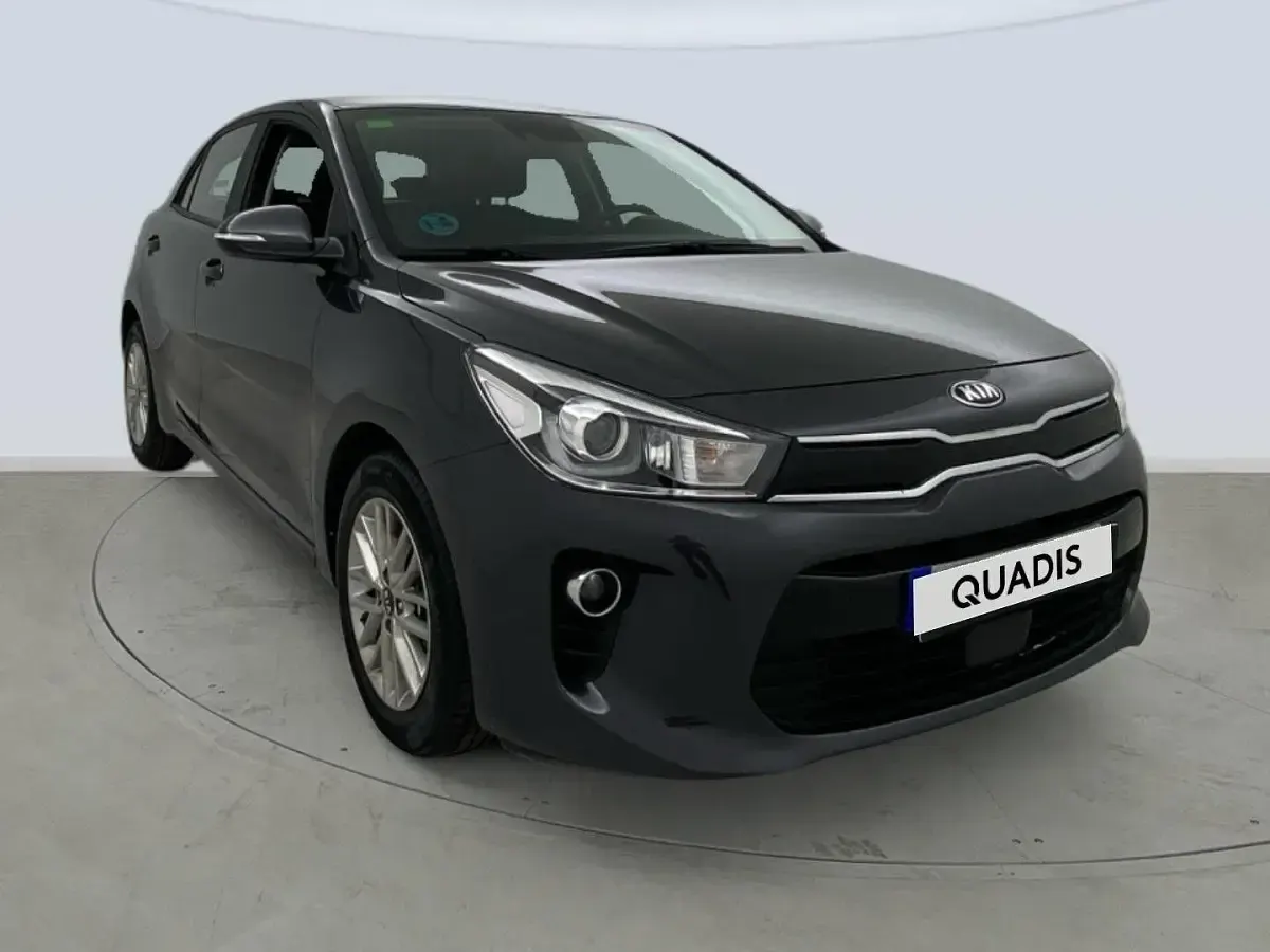 Usado Kia Rio 120 CV (88 kW) 2020 Gris