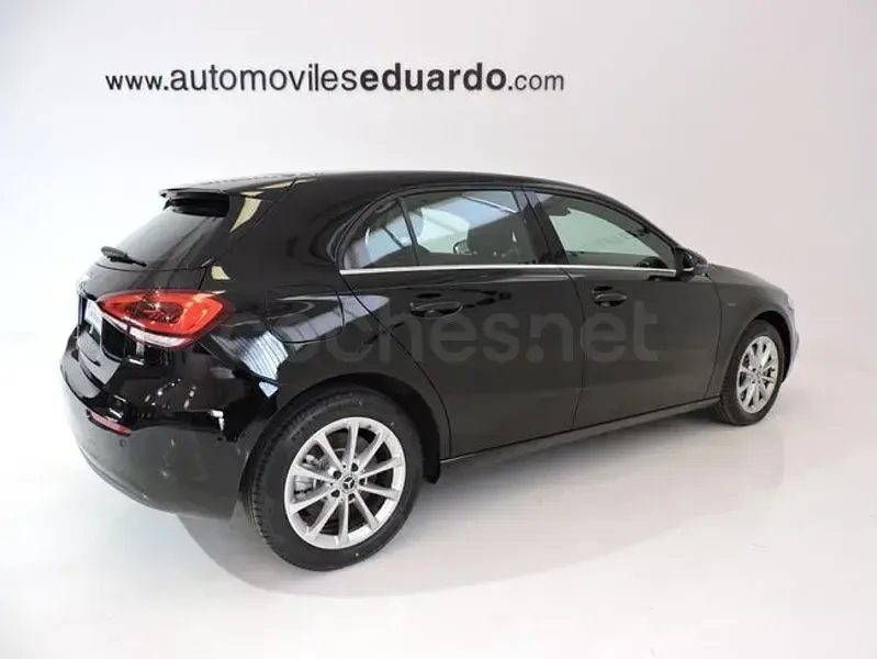 Usado Mercedes A250 218 CV (160 kW) 2021 Negro Berlina