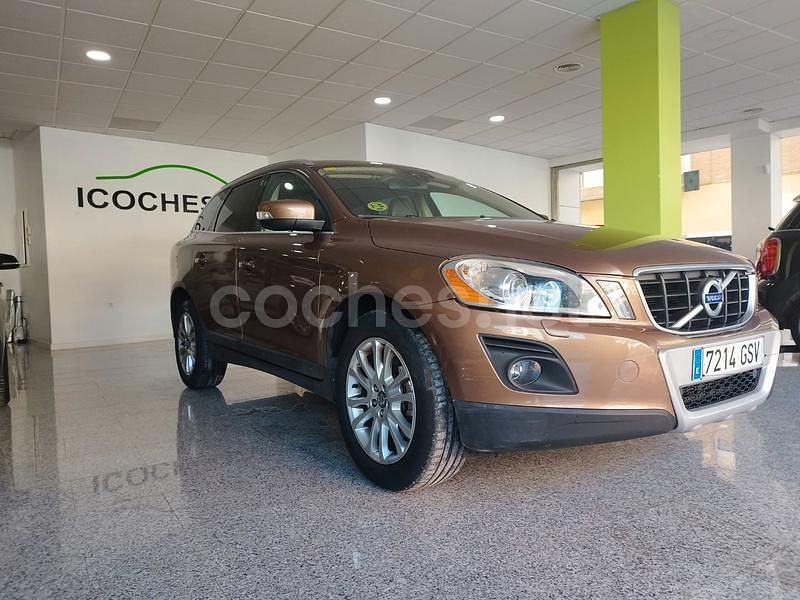 Beige Usado 2010 Volvo XC60 Summum SUV | 11.990 € (Buen precio) - Imagen 1/4