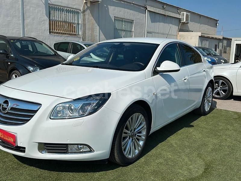 Blanco Usado 2014 Opel Insignia Selective Berlina | 8200 € (Precio justo) - Imagen 1/4