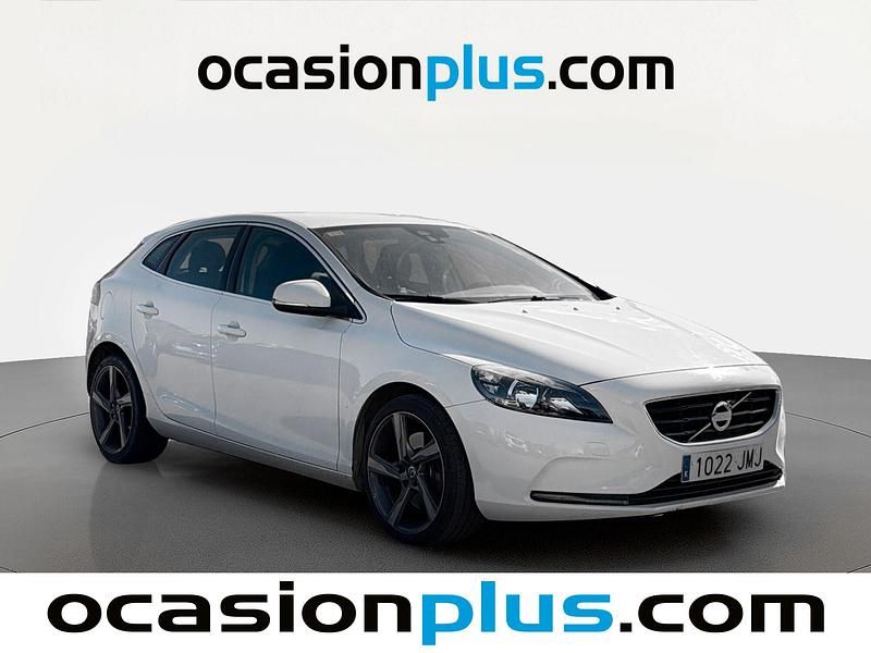 Usado Volvo V40 Momentum 150 CV (110 kW) 2016 Blanco Utilitario
