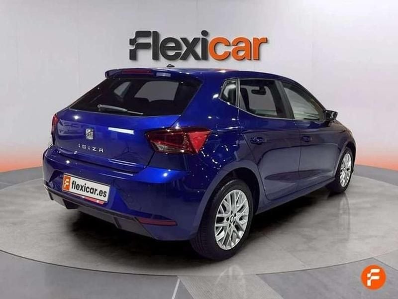Usado Seat Ibiza Reference 95 CV (69 kW) 2017 Azul Utilitario