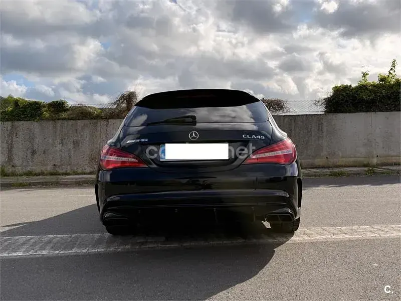 Usado Mercedes CLA45 AMG Shooting Brake 381 CV (280 kW) 2017 Negro Familiar