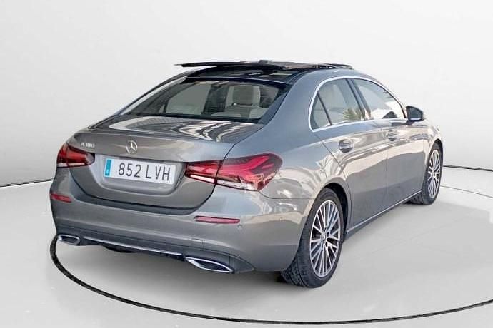 Usado Mercedes A180 136 CV (100 kW) 2021 Berlina