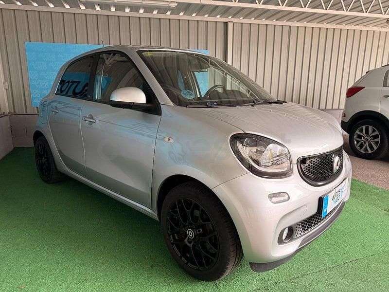 Usado Smart ForFour Passion 71 CV (52 kW) 2017 Gris / plata Utilitario