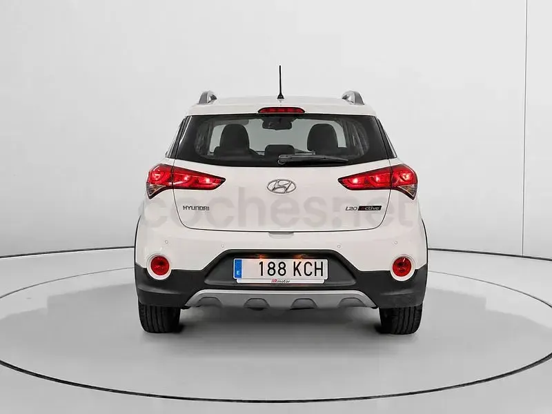 Usado Hyundai i20 90 CV (66 kW) 2017 Blanco Berlina