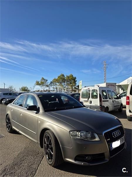 Usado Audi A4 S-Line 140 CV (102 kW) 2007 Gris / plata Berlina