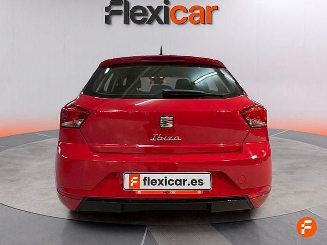 Usado Seat Ibiza Reference 80 CV (58 kW) 2022 Rojo Utilitario