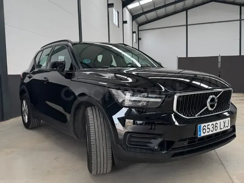 Usado Volvo XC40 Momentum 129 CV (94 kW) 2021 Negro SUV