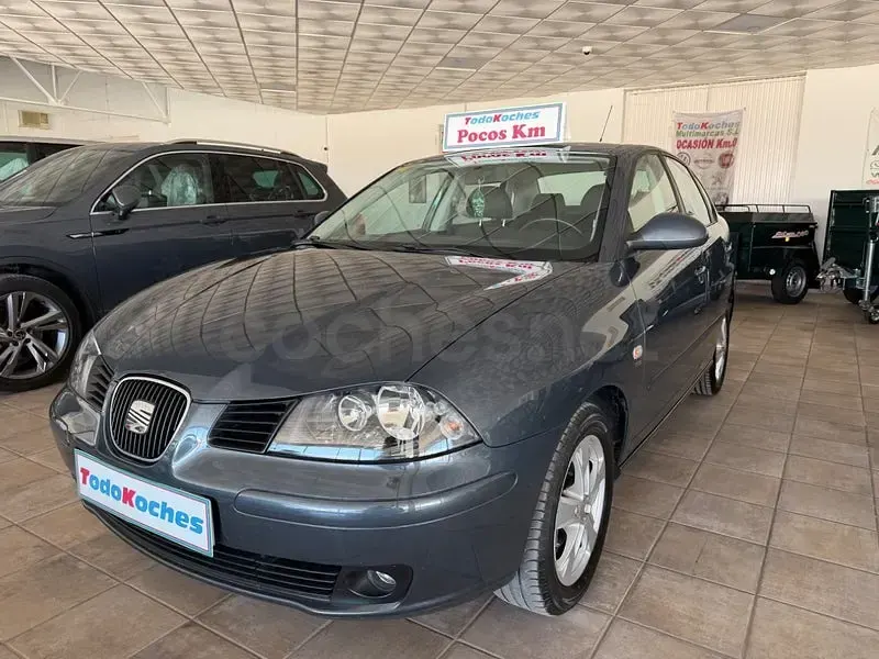 Usado Seat Cordoba 100 CV (73 kW) 2008 Gris / plata Berlina
