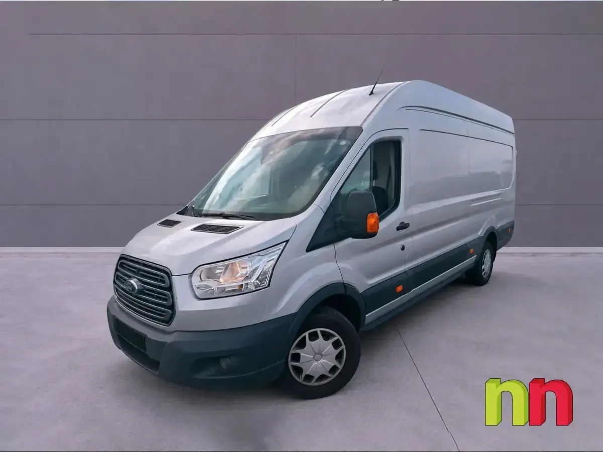Usado Ford Transit 130 CV (95 kW) 2019 Gris Van