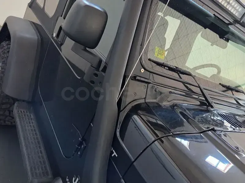 Usado Jeep Wrangler 143 CV (105 kW) 2006 Negro SUV