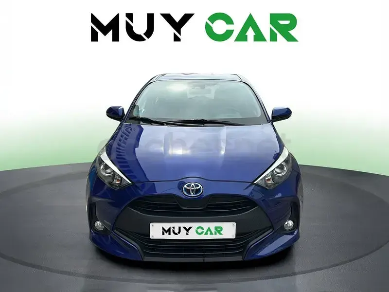 Usado Toyota Yaris Hybrid Business Edition 116 CV (85 kW) 2020 Azul Berlina