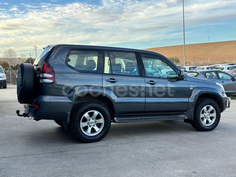 Usado Toyota Land Cruiser 166 CV (122 kW) 2006 Gris / plata SUV