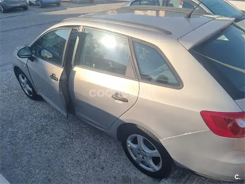 Usado Seat Ibiza ST Reference 75 CV (55 kW) 2013 Blanco Familiar