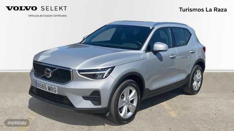 Plateado Usado 2024 Volvo XC40 Core SUV | 32.500 € (Buen precio) - Imagen 1/4