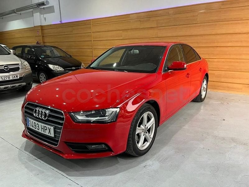 Usado Audi A4 Advanced 143 CV (105 kW) 2013 Rojo Berlina
