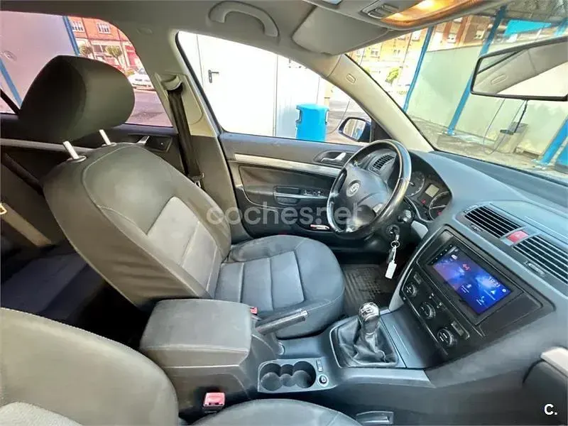 Usado Skoda Octavia Active 105 CV (77 kW) 2008 Azul Berlina