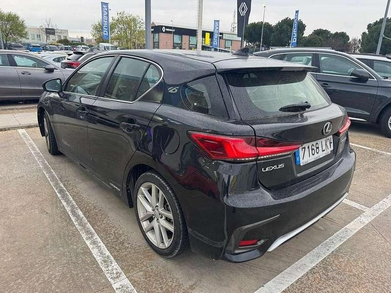 Usado Lexus CT200h Executive Line 136 CV (100 kW) 2020 Gris Utilitario