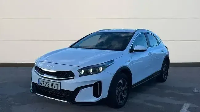 Usado Kia XCeed 140 CV (102 kW) 2024 Blanco SUV