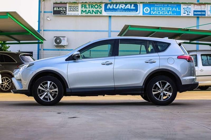 Usado Toyota RAV4 Advance 143 CV (105 kW) 2016 Gris SUV