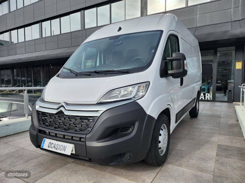 Usado Citroën Jumper 89 kW (122 CV) 2023 Blanco Monovolumen