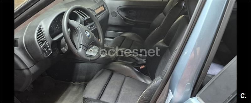 Usado BMW 325 143 CV (105 kW) 1997 Azul Berlina
