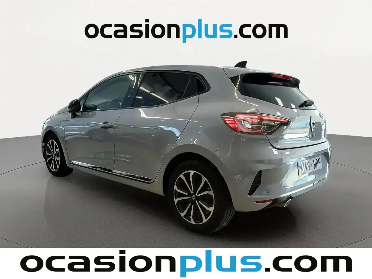 Usado Renault Clio V Techno 90 CV (66 kW) 2024 Gris Berlina
