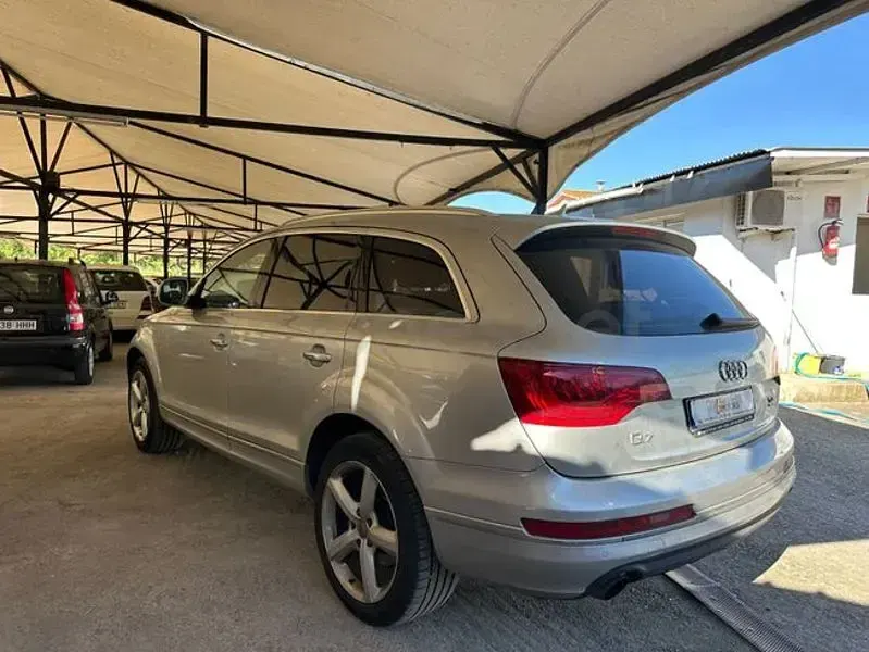 Usado Audi Q7 Ambition 240 CV (176 kW) 2010 Gris / plata SUV