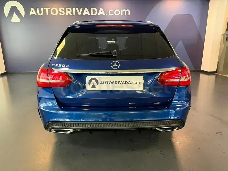 Usado Mercedes C220 170 CV (125 kW) 2018 Azul Familiar