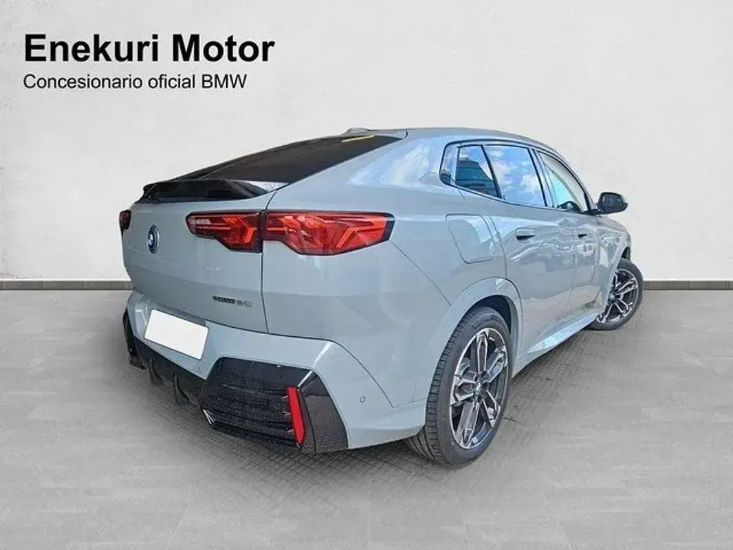 Usado BMW iX2 150 kW (204 CV) 2026 Gris SUV