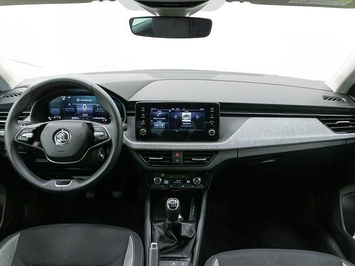 Usado Skoda Scala Selection 115 CV (84 kW) 2023 Blanco Utilitario