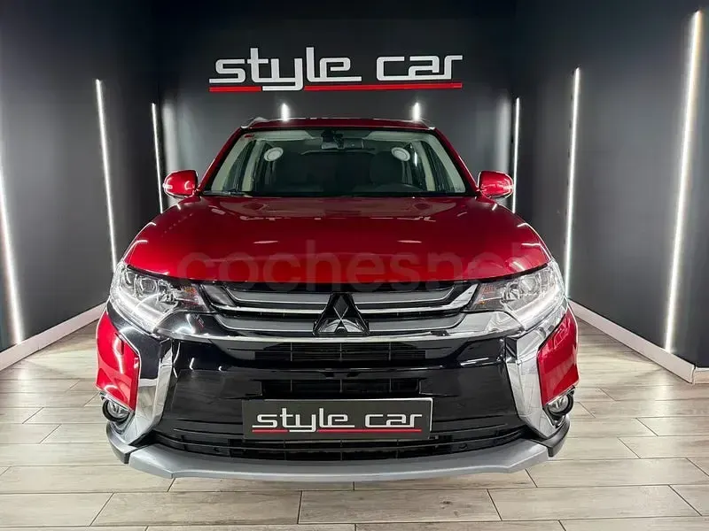 Usado Mitsubishi Outlander 150 CV (110 kW) 2017 Granate SUV