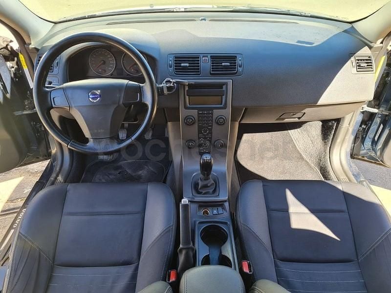 Usado Volvo S40 Kinetic 136 CV (100 kW) 2005 Azul Berlina