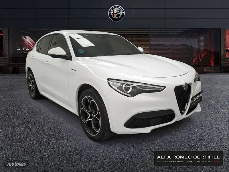 Usado Alfa Romeo Stelvio Veloce 210 CV (154 kW) 2021 Blanco SUV