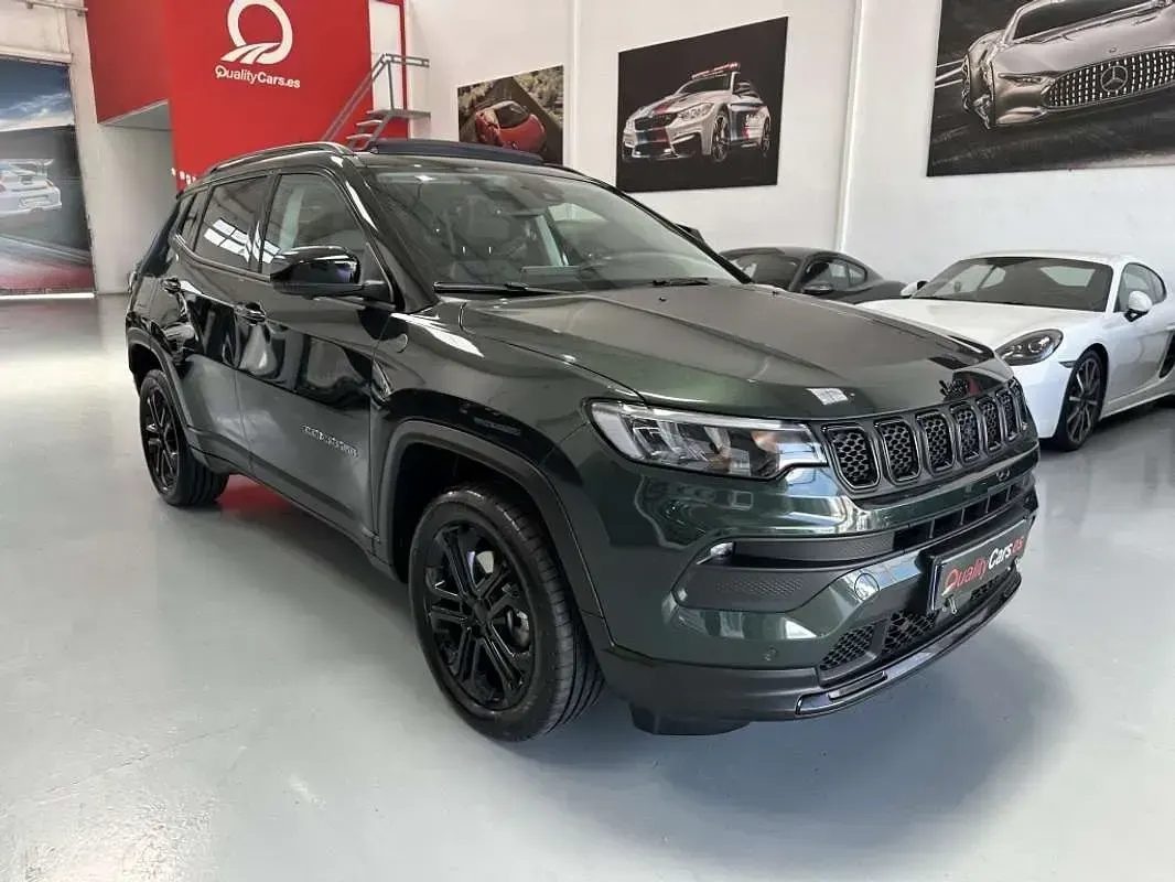 Usado Jeep Compass North 130 CV (95 kW) 2025 Verde SUV