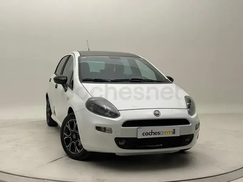 Usado Fiat Punto Easy 69 CV (50 kW) 2015 Blanco Utilitario