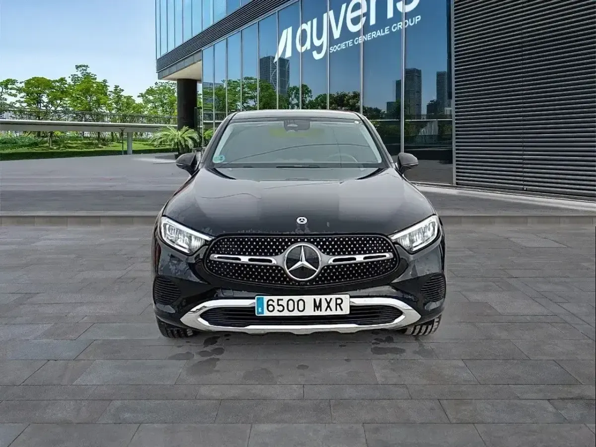 Begagnad Mercedes GLC220 197 HK (144 kW) 2025 Svart Sportkupé