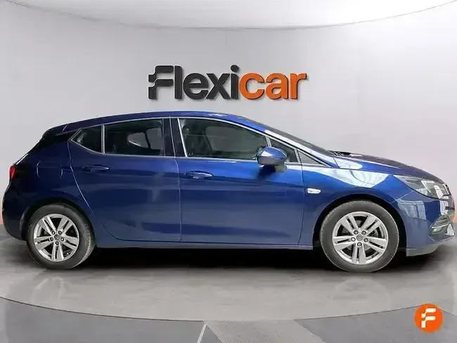 Usado Opel Astra GS Line 130 CV (95 kW) 2020 Azul