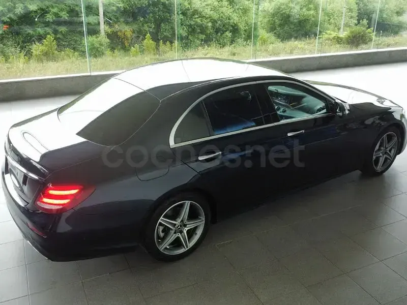 Usado Mercedes E220 194 CV (142 kW) 2019 Azul Berlina