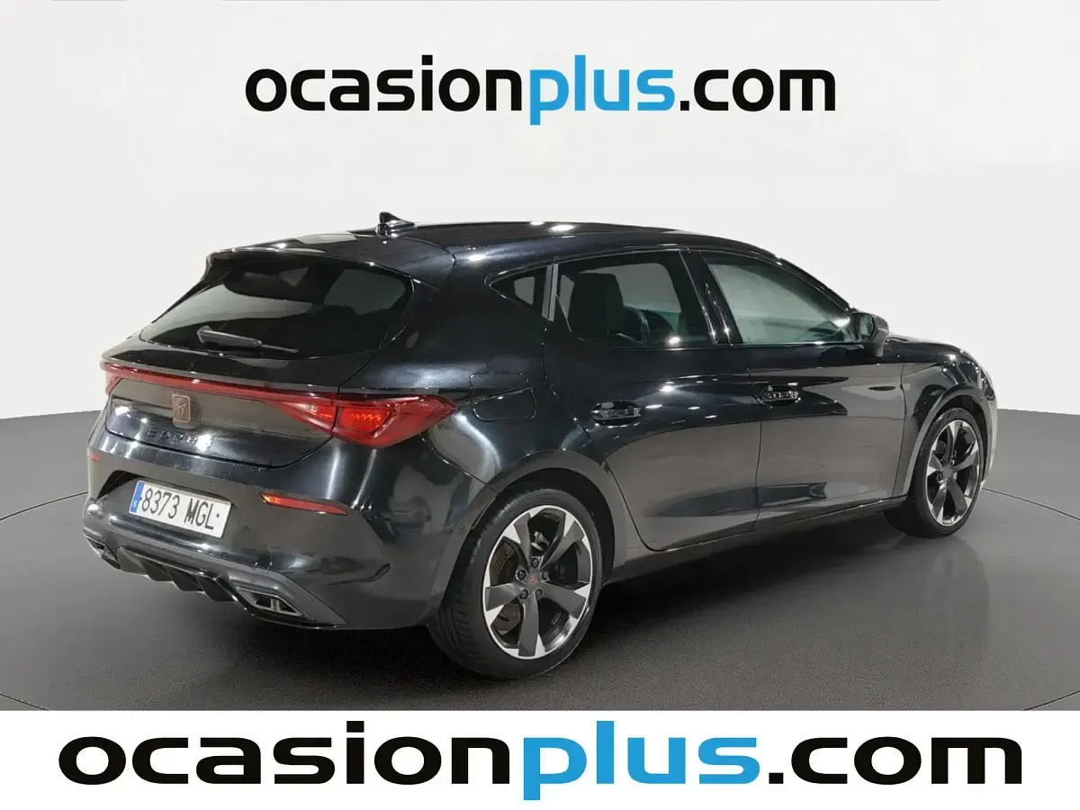 Käytetty Cupra Leon 150 HP (110 kW) 2023 Musta Viistoperä