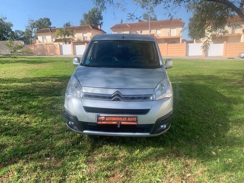 Usado Citroën Berlingo Feel 100 CV (73 kW) 2015 Gris / plata Monovolumen