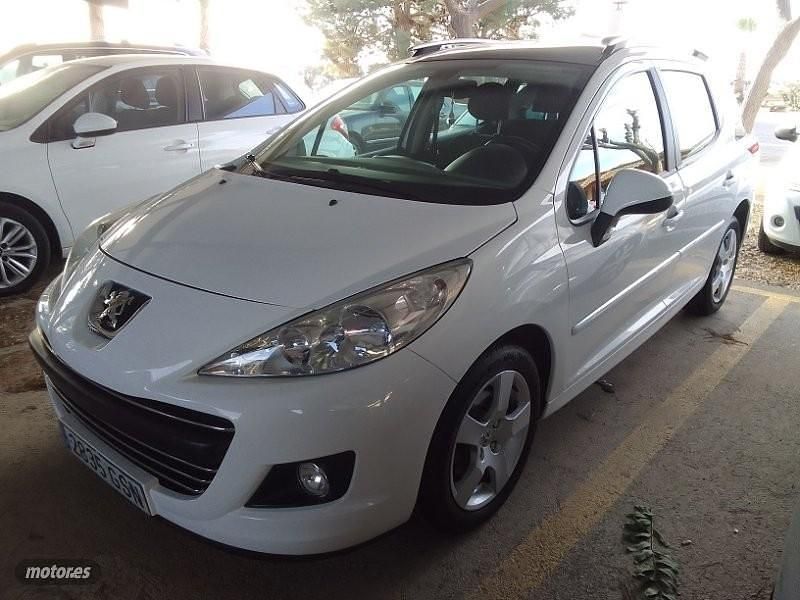 Usado Peugeot 207 Sport 90 CV (66 kW) 2010 Blanco Familiar