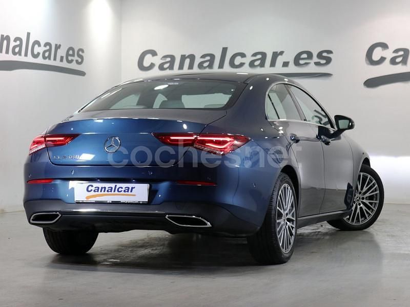 Usado Mercedes CLA180 136 CV (100 kW) 2021 Azul Berlina