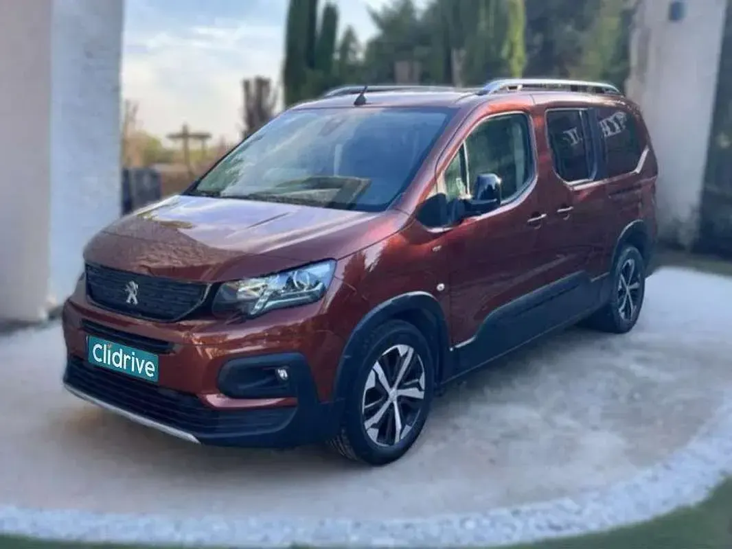 Usado Peugeot Rifter GT 131 CV (96 kW) 2022 Marrón Monovolumen