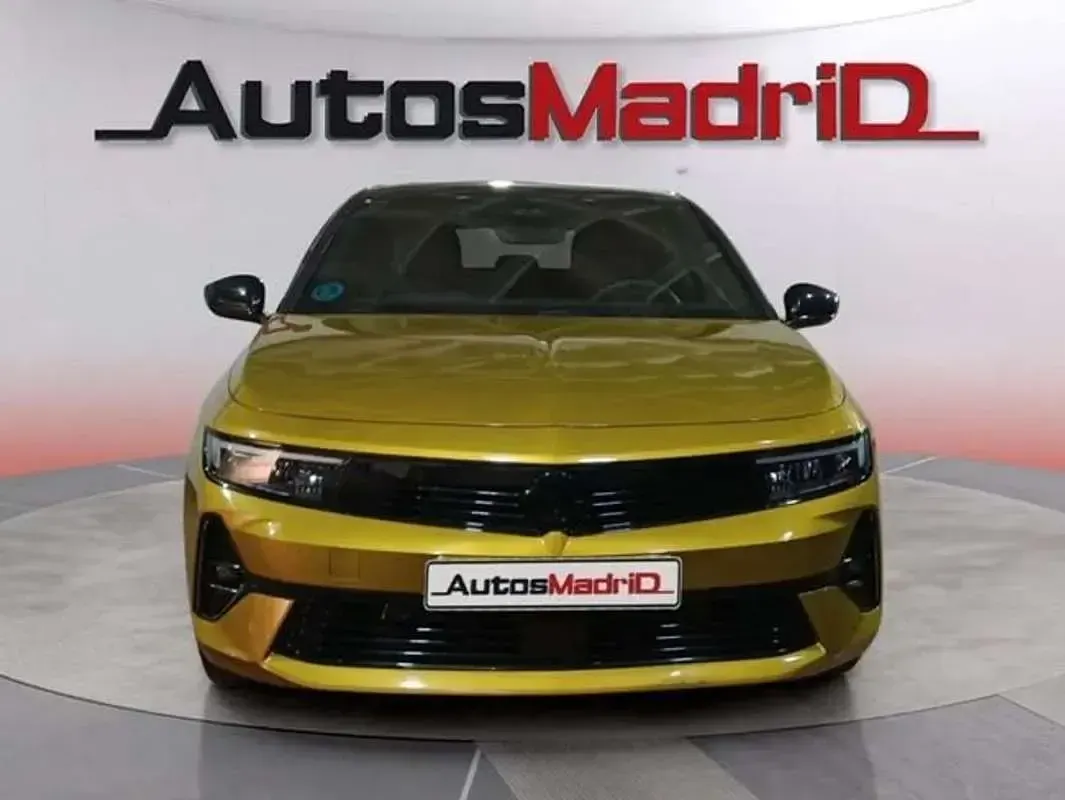 Usado Opel Astra 131 CV (96 kW) 2024 Amarillo Utilitario
