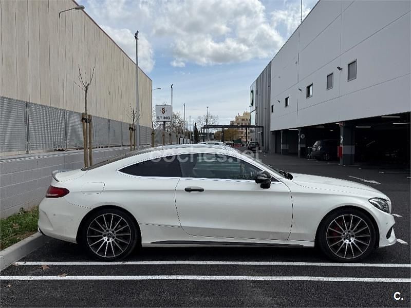 Usado Mercedes C220 AMG line 170 CV (125 kW) 2017 Blanco Coupe