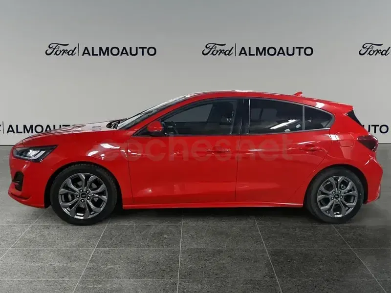 Usado Ford Focus ST-Line 125 CV (91 kW) 2024 Rojo Berlina