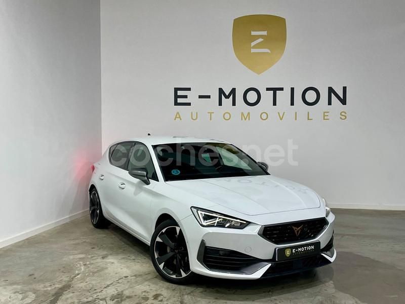 Usado Cupra Leon 190 CV (139 kW) 2023 Blanco Berlina